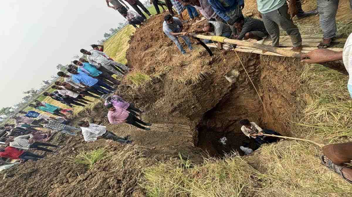 CG : खेत में कुएं की खुदाई के दौरान हादसा, मलबा गिरने से एक ... - CG Sandesh