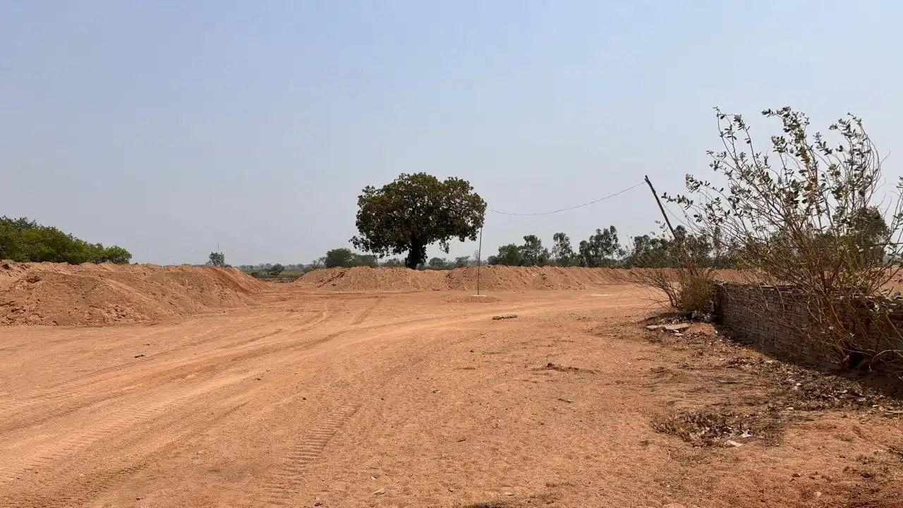 महासमुंद : ग्राम बिरकोनी के 5 और ग्राम बड़गांव के एक रेत भण्ड... - CG Sandesh