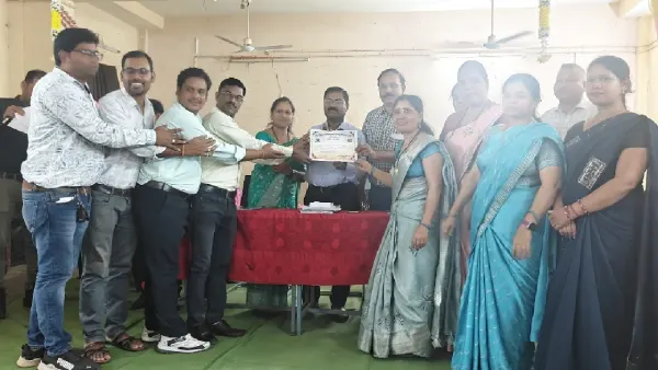 जिला शिक्षा व प्रशिक्षण संस्थान महासमुंद में नवीन पाठ्य पुस्... - CG Sandesh