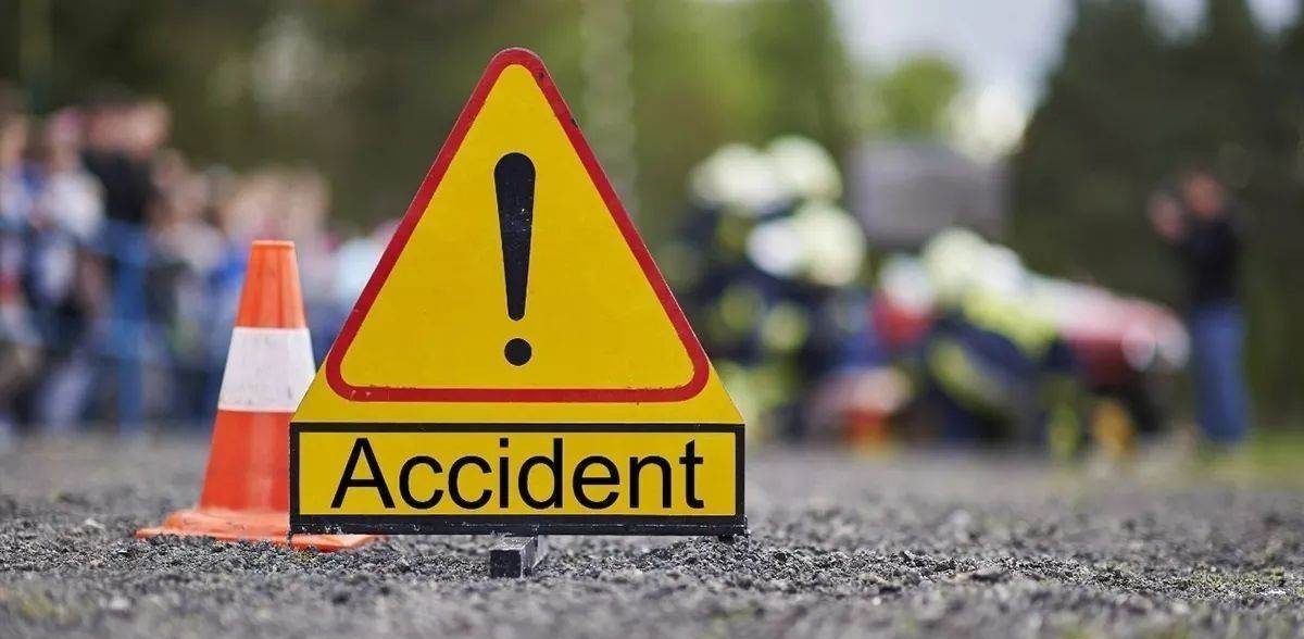 CG : सड़क हादसे में एक ही परिवार के तीन लोगों की मौत, मवेशी स... - CG Sandesh