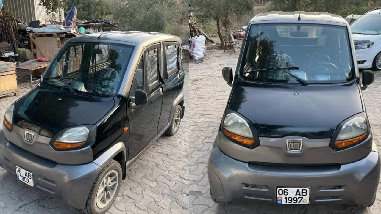 सबसे सस्ती फैमिली गाड़ी लॉन्च – देखिए Bajaj Qute की पूरी डिट... - CG Sandesh