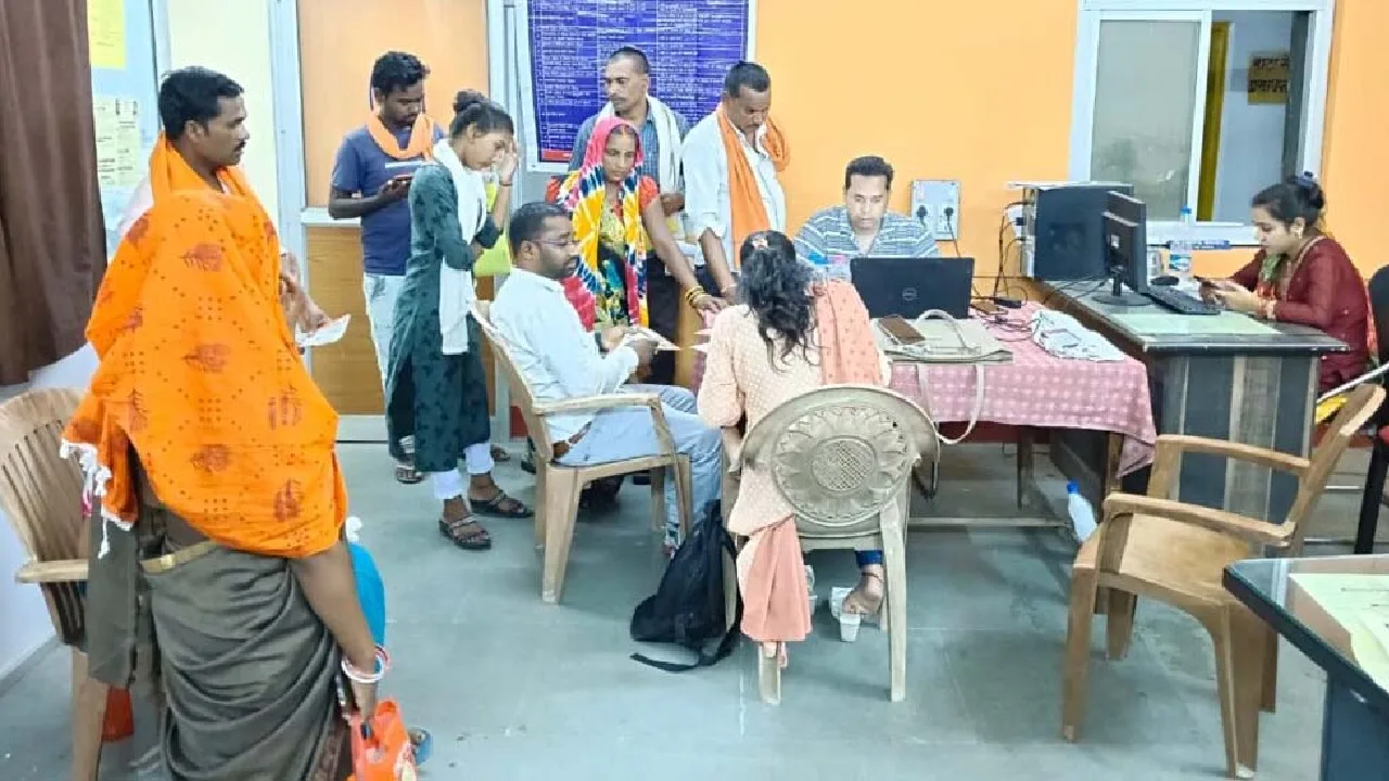 CG: श्रमिक पंजीयन एवं नवीनीकरण के लिए पंचायतों में लग रहा है... - CG Sandesh