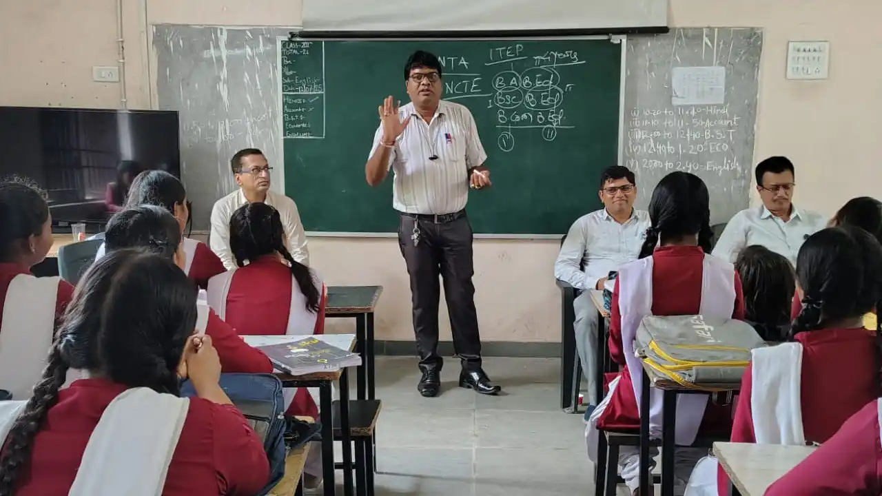 इंटीग्रेटेड टीचर एजुकेशन आपके लिए उत्तम अवसर - डॉ.हेमंत खटकर - CG Sandesh