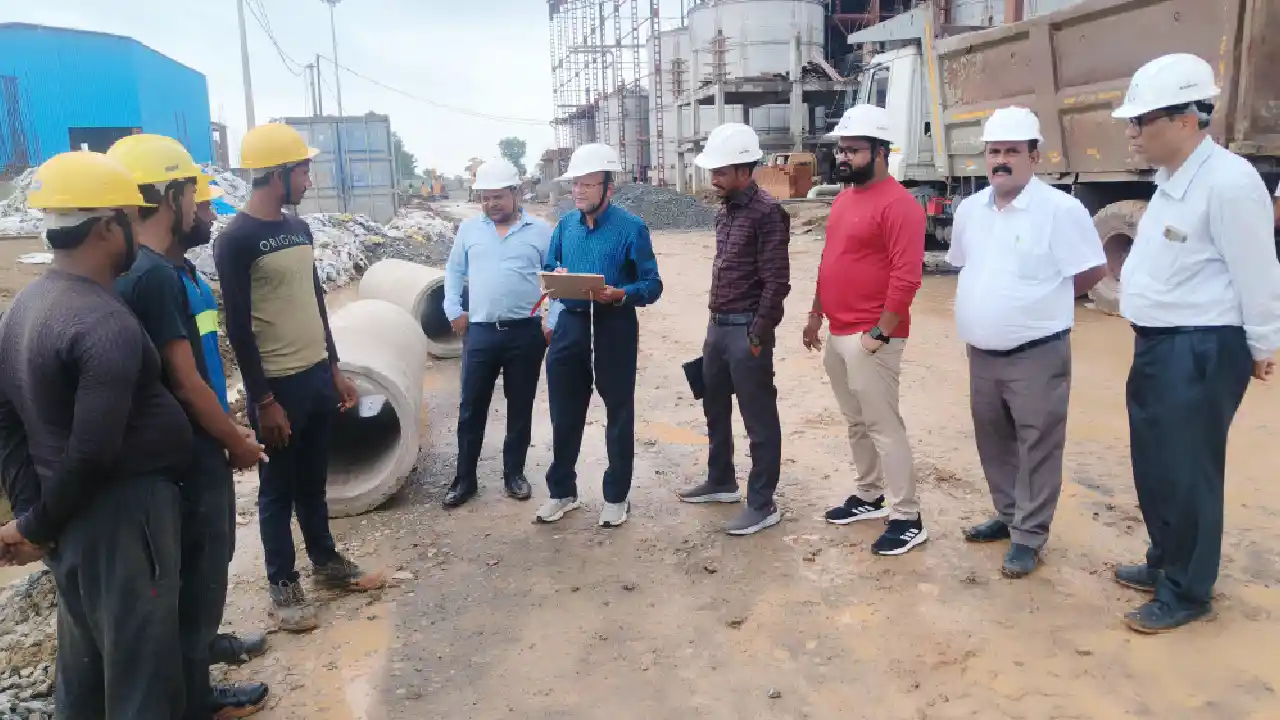 महासमुंद : संयुक्त टीम द्वारा निर्माणाधीन पिकाडिली एग्रो इंड... - CG Sandesh