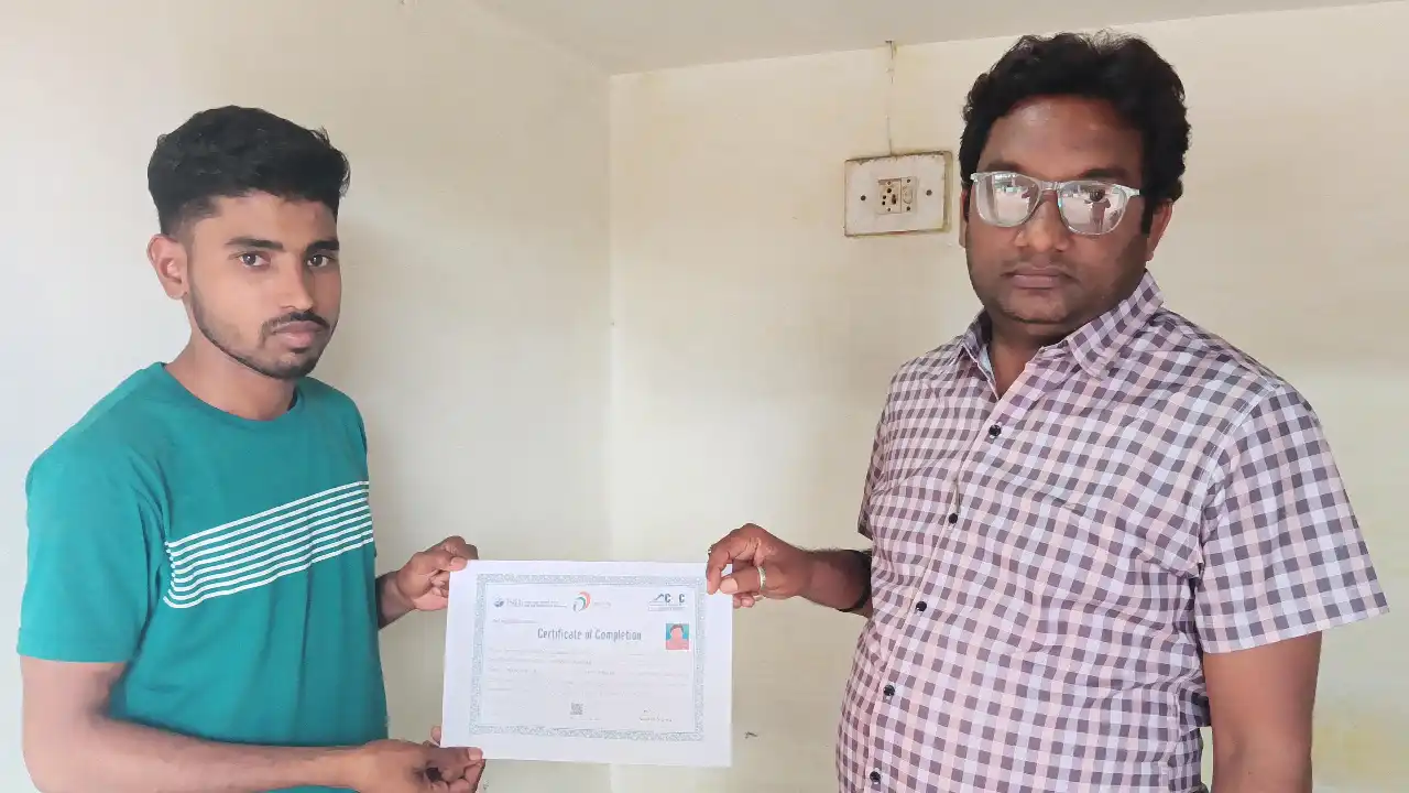 महासमुंद : डिजिटल सेवा केंद्र के जरिए गांवों में रोजगार की र... - CG Sandesh