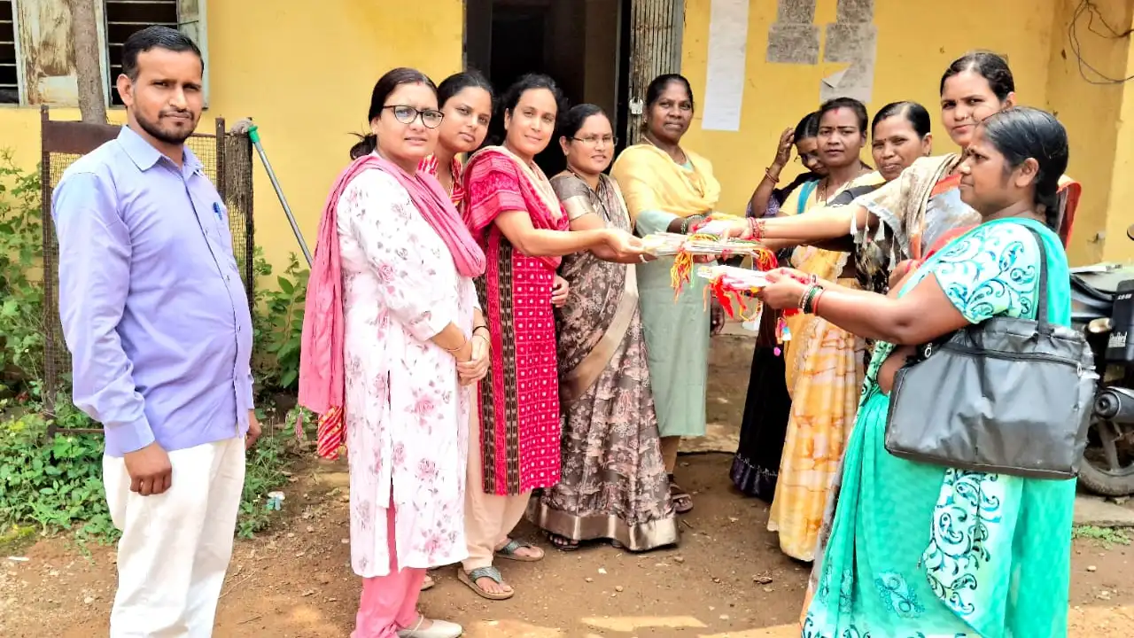 सरायपाली : आँगनबाड़ी कार्यकर्ताओ व महतारी वंदन से लाभान्वित म... - CG Sandesh