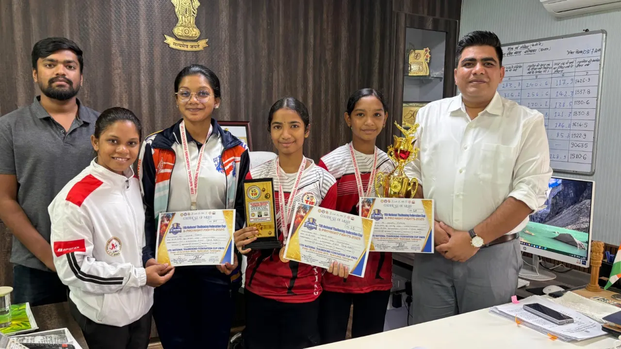 राष्ट्रीय थाई बॉक्सिंग चैंपियनशिप में स्वर्ण पदक जीतने वाली ... - CG Sandesh
