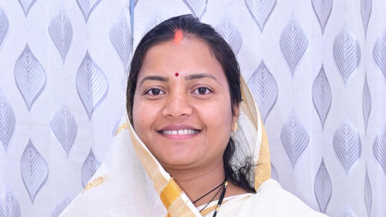 CG: मंत्री लक्ष्मी राजवाड़े के प्रयासों ने दी सूरजपुर को शैक्... - CG Sandesh
