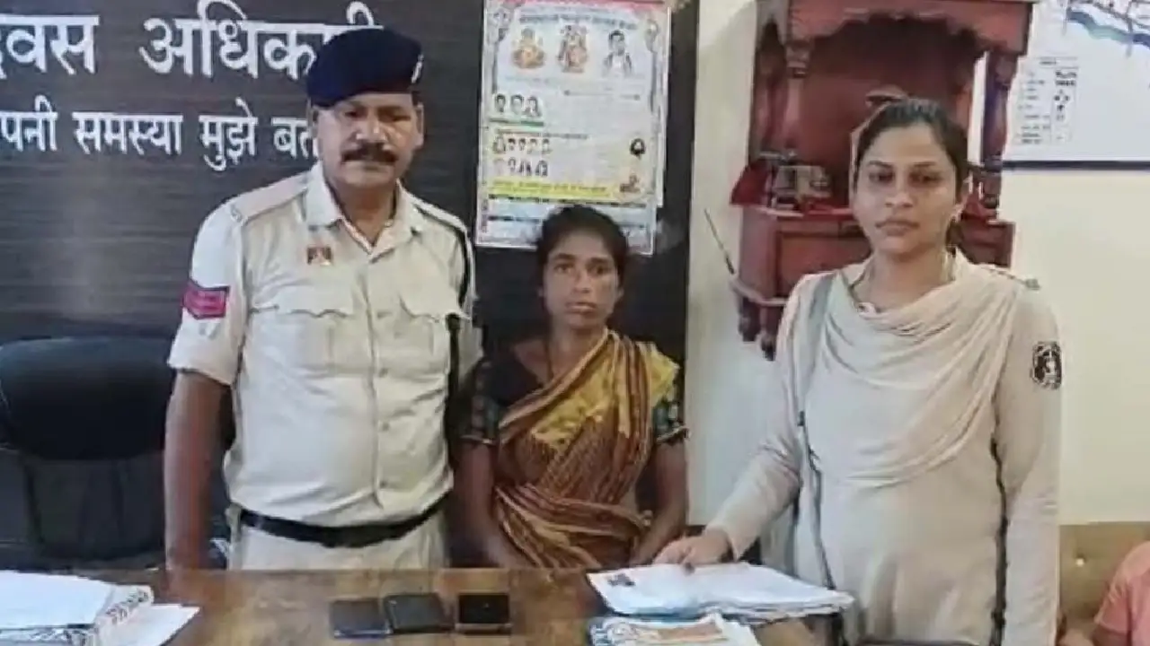 CG : घर में घुसकर मोबाइल चुराने वाली शातिर महिला गिरफ्तार, 4... - CG Sandesh