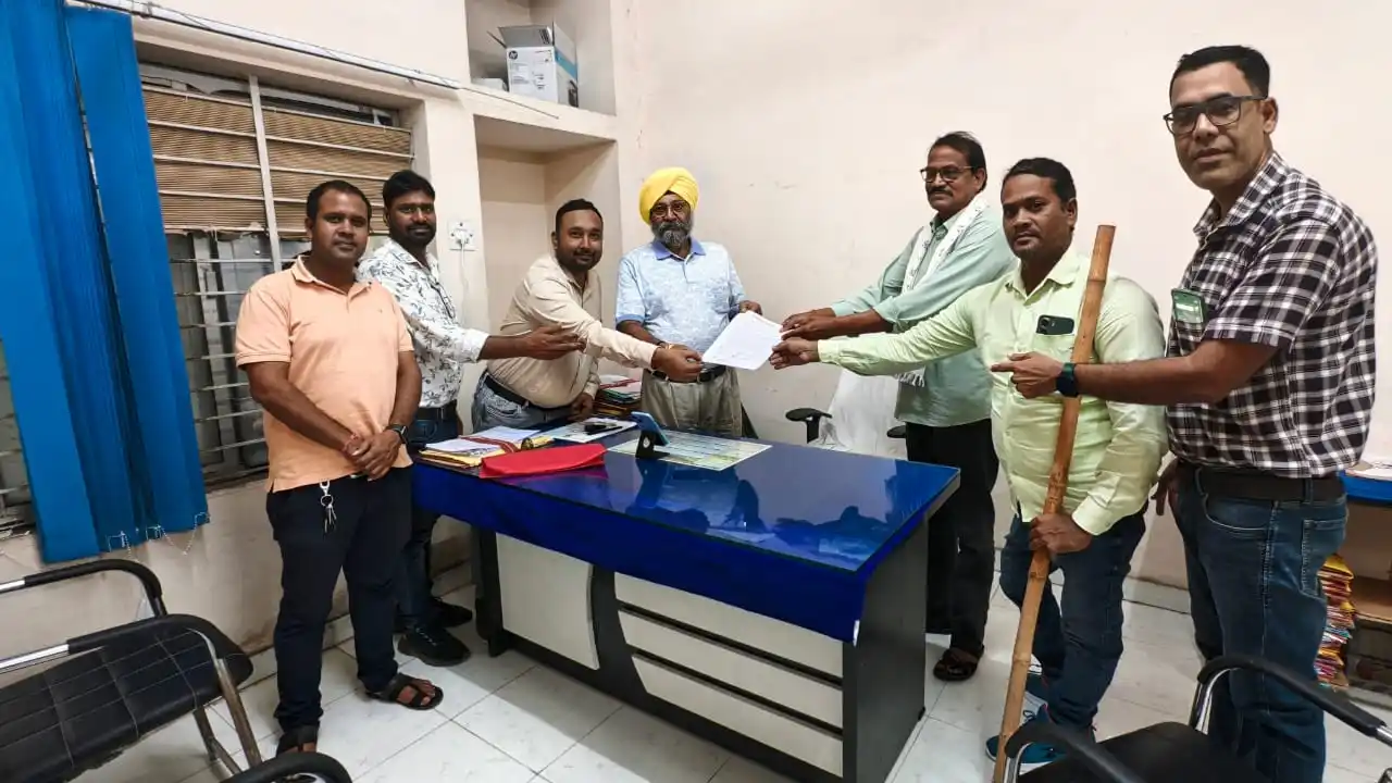 सरायपाली बीईओ पर युक्तियुक्तकरण मामले में जानकारी छुपाने का ... - CG Sandesh