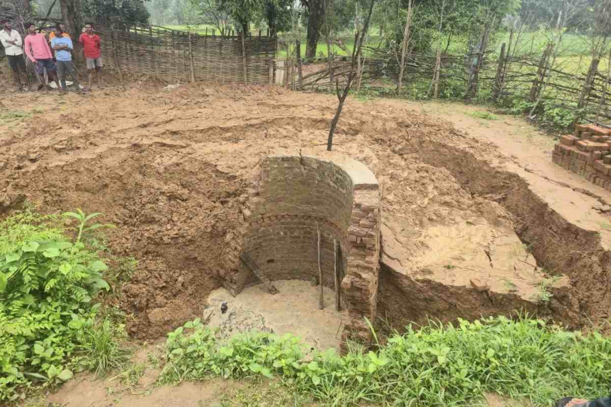 CG : भारी बारिश के चलते एक ही परिवार के तीन लोगों की मौत, मो... - CG Sandesh
