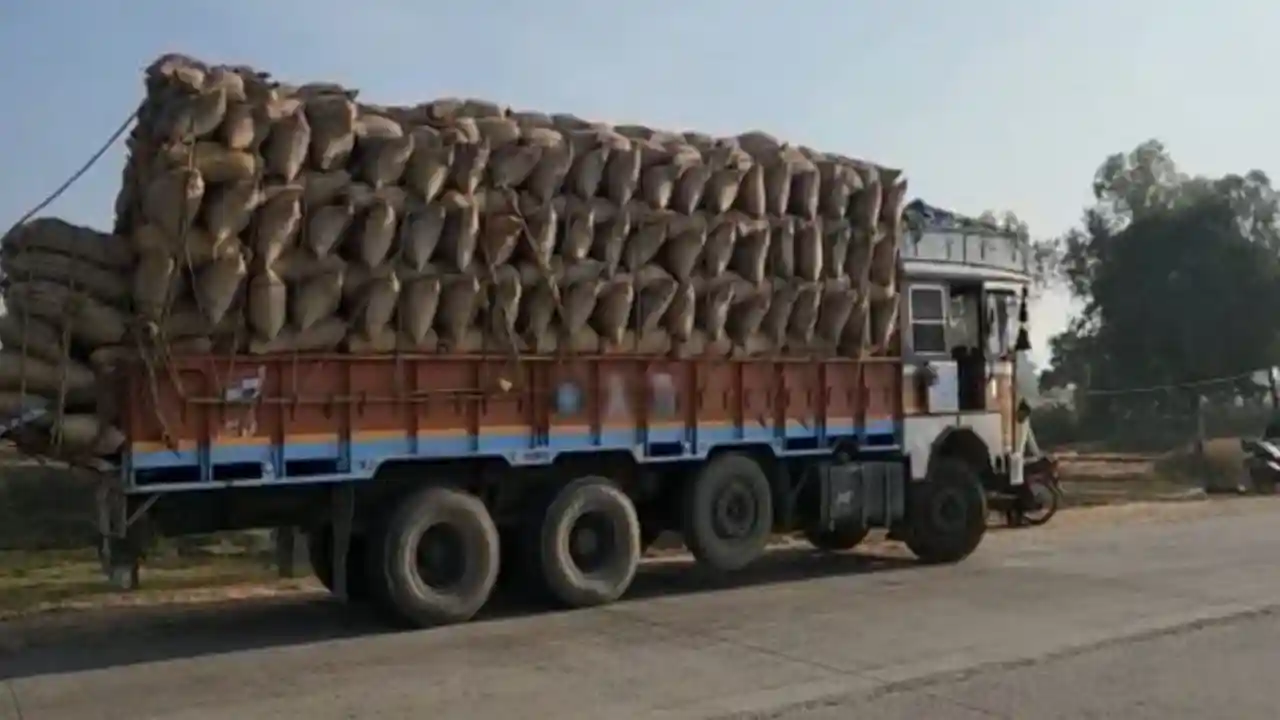 बसना : शासन को चुना लगाने धान के दलाल सक्रीय, किसानों से कर ... - CG Sandesh