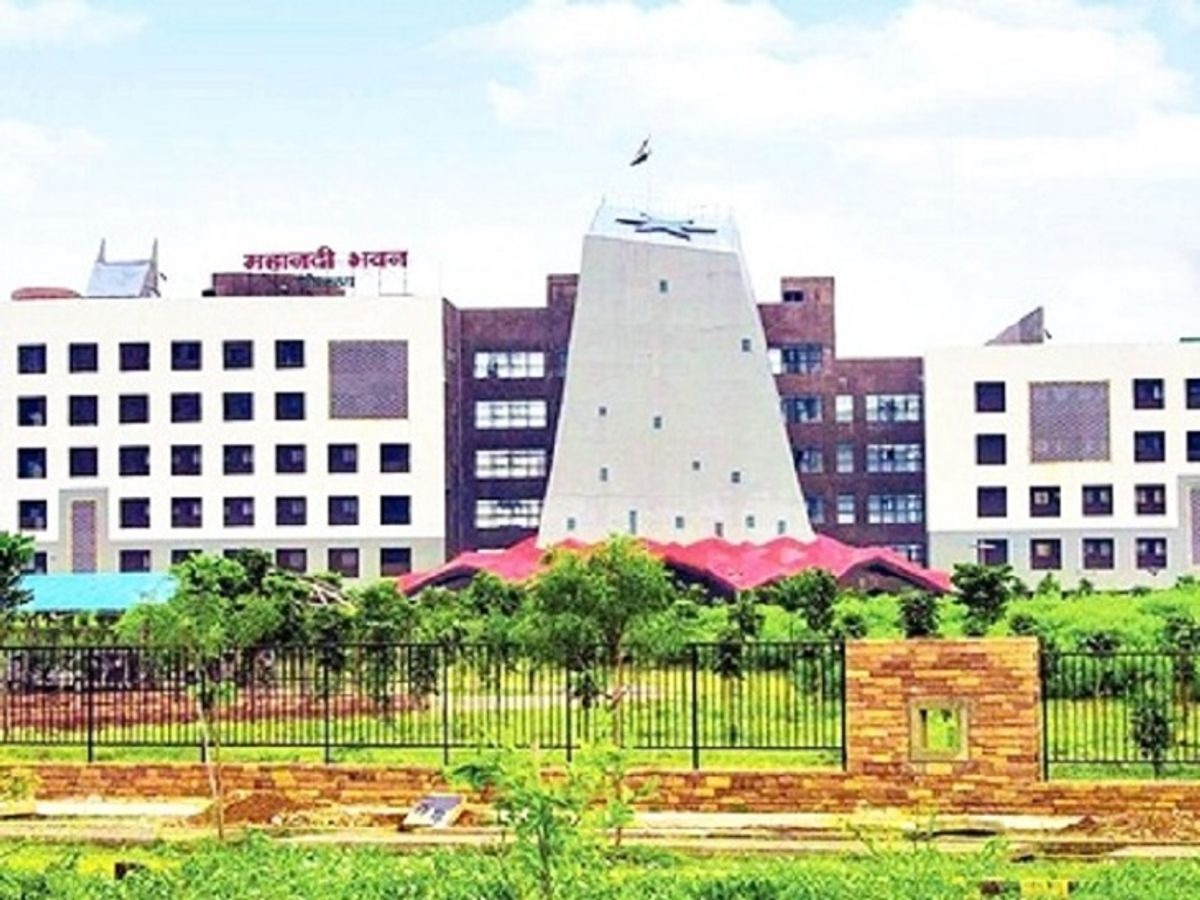 CG ब्रेकिंग : बड़ी संख्या में राज्य प्रशासनिक सेवा के 75 अधिक... - CG Sandesh