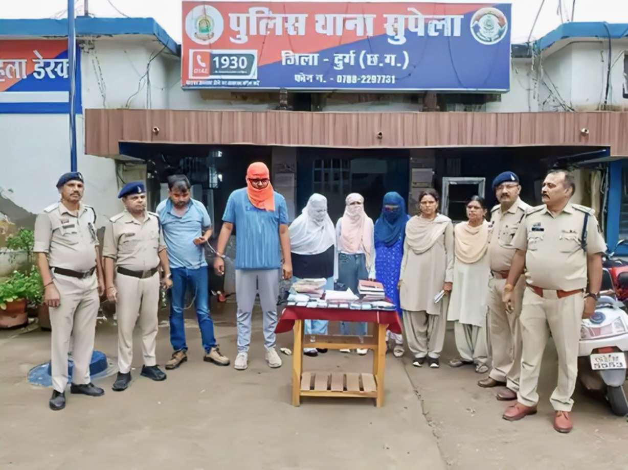 CG : स्पा सेंटर में देह व्यापार का खुलासा, संचालिका समेत 5 ल... - CG Sandesh