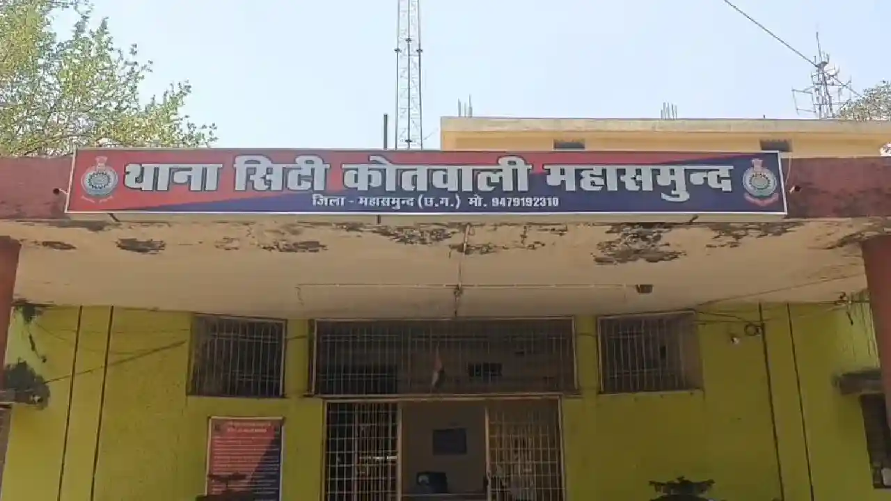 महासमुंद : गाड़ी में पशुओं को लोड कर ओडिशा के कत्लखाना ले जात... - CG Sandesh