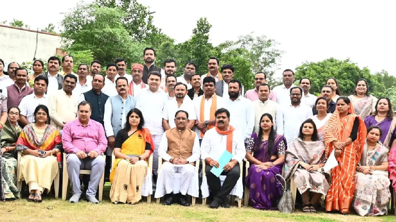 पंच के रूप में हुई थी राजनीतिक सफर की शुरुआत, 10 वर्ष की आयु... - CG Sandesh