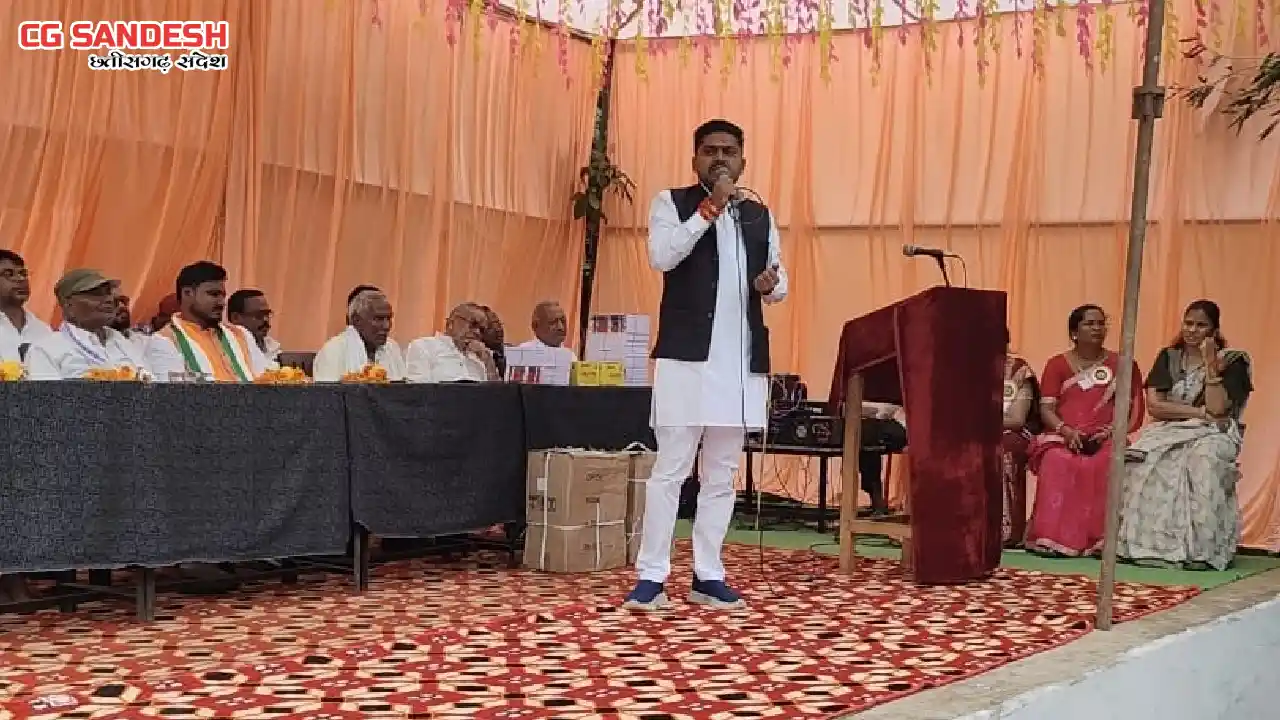 महासमुंद : लाफिंग खुर्द में हर्षोल्लास के साथ मनाया गया आजाद... - CG Sandesh