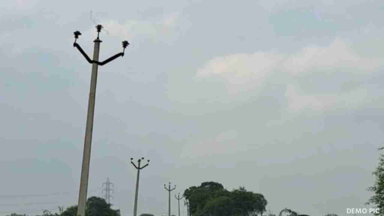 सिंघोड़ा : बिजली खम्भे में लगे केबल तार की चोरी - CG Sandesh