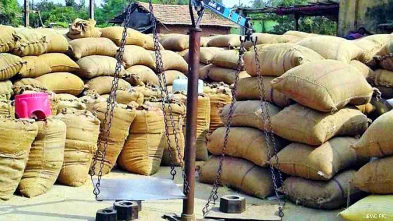 सांकरा : धान उपार्जन केंद्र में 1.39 करोड़ का घोटाला, कर्मचार... - CG Sandesh