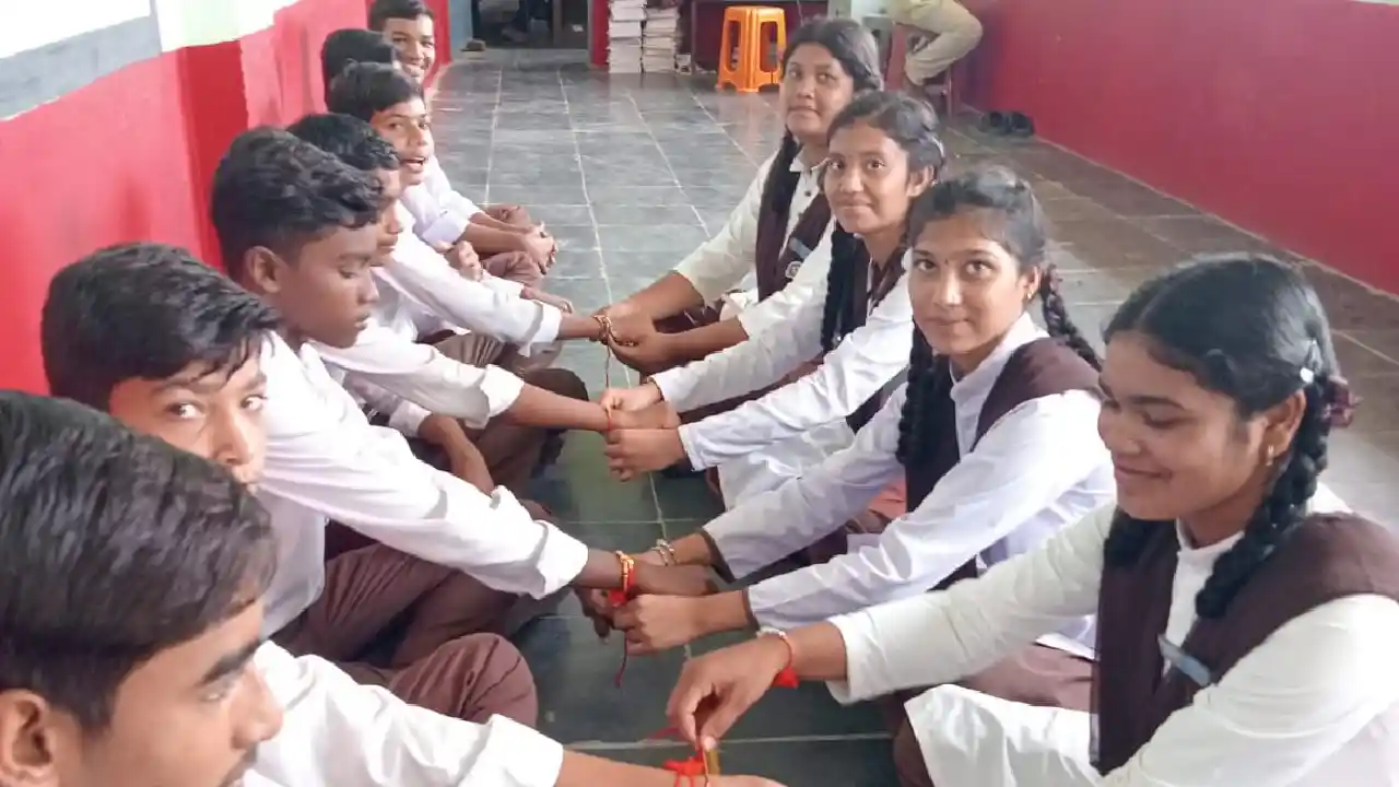 बागबाहरा : कसेकेरा में हर्षोल्लास के साथ मनाया गया रक्षाबंधन... - CG Sandesh