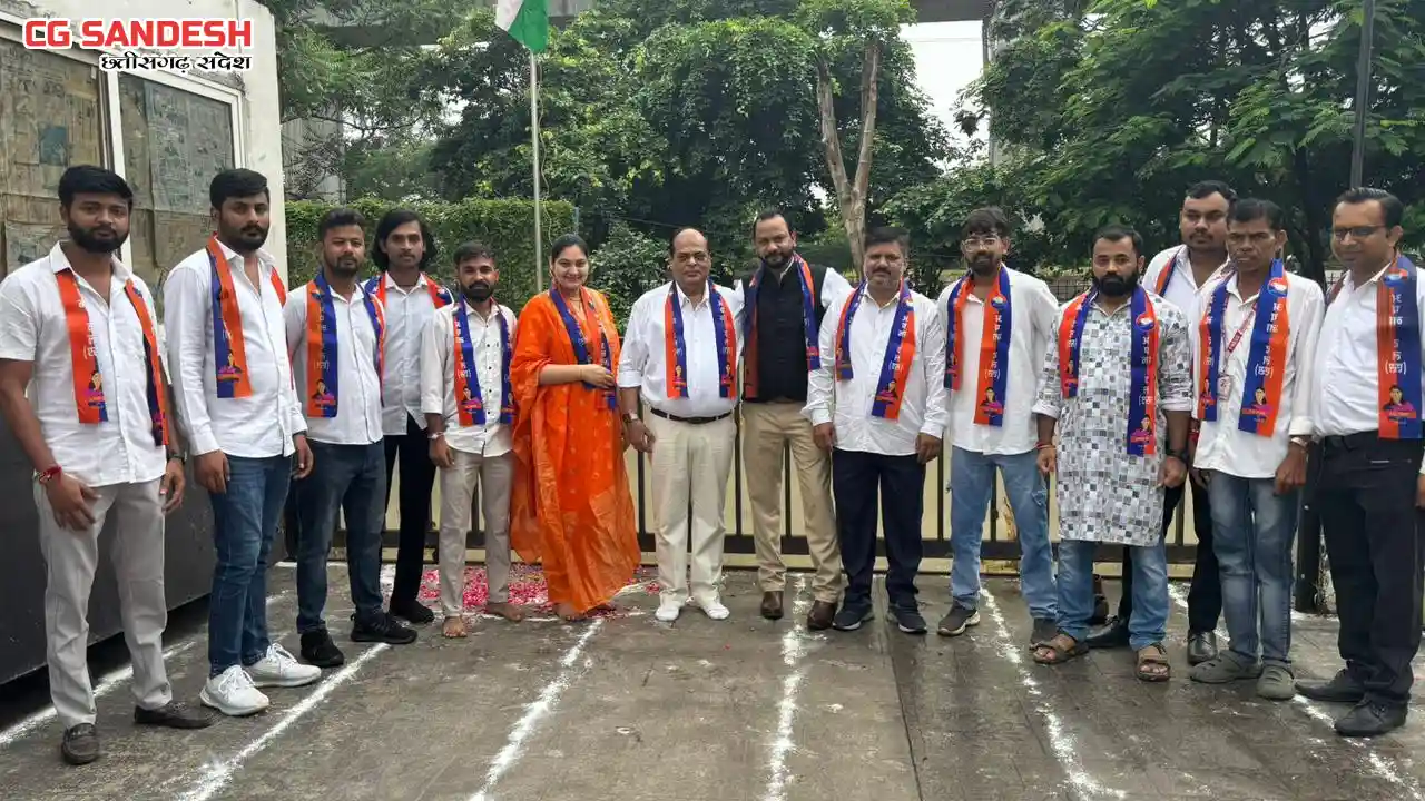 अपना दल (एस) ने इंदौर कार्यालय पर धूमधाम से मनाया 79वां स्वत... - CG Sandesh