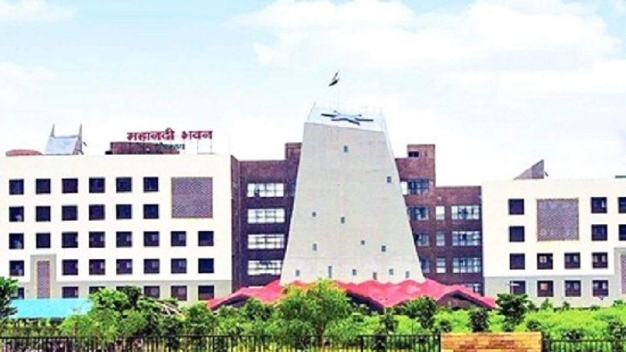 CG: राष्ट्रीय स्वास्थ्य मिशन के अनुपस्थित अधिकारियों-कर्मचार... - CG Sandesh