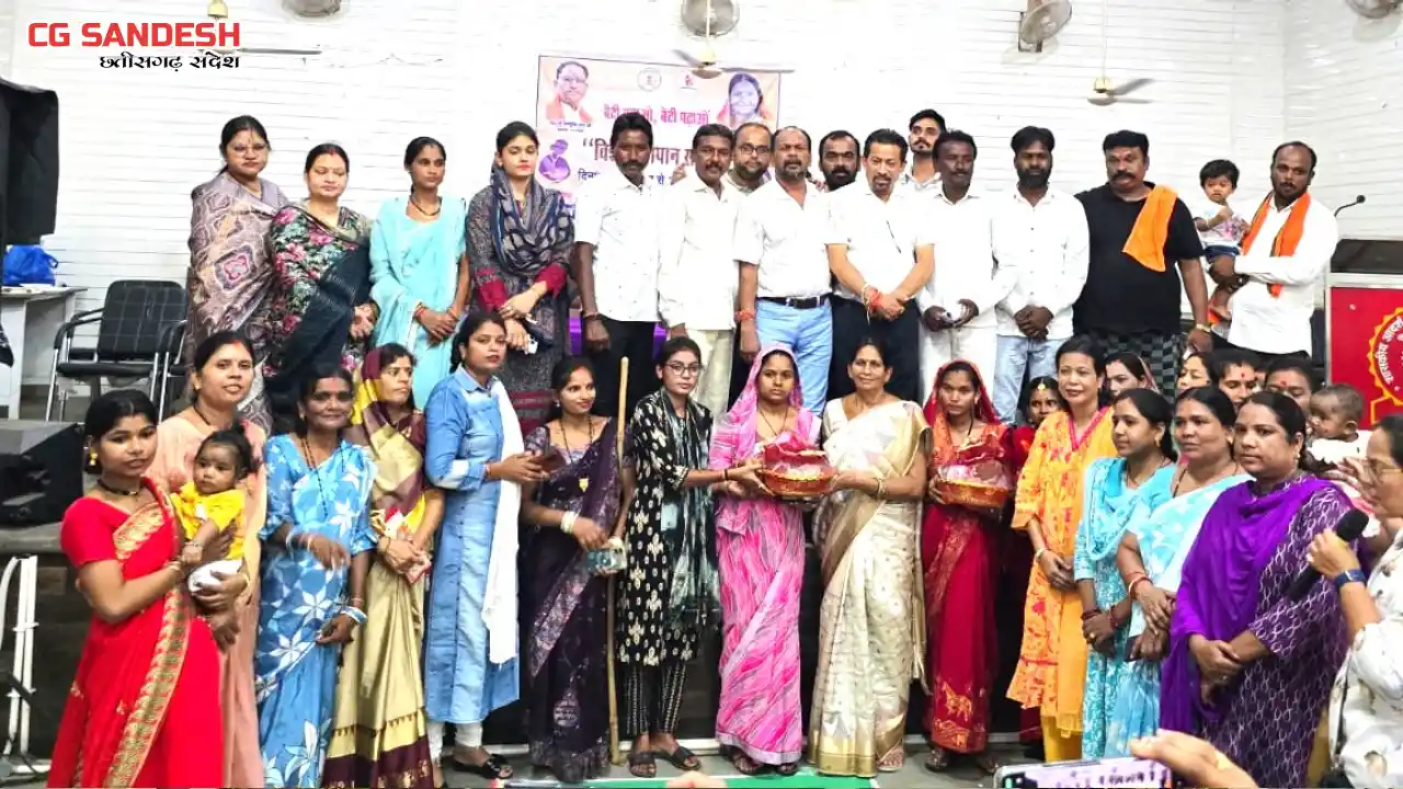 महासमुंद में विश्व स्तनपान सप्ताह पर कार्यक्रम आयोजित, स्तनप... - CG Sandesh