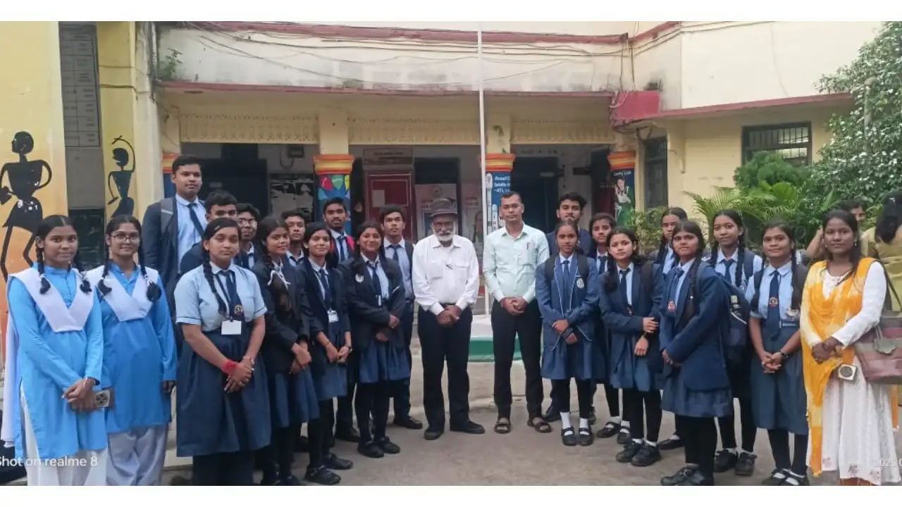संभाग स्तरीय वाद विवाद प्रतियोगिता के लिए विकास खंड बसना के ... - CG Sandesh
