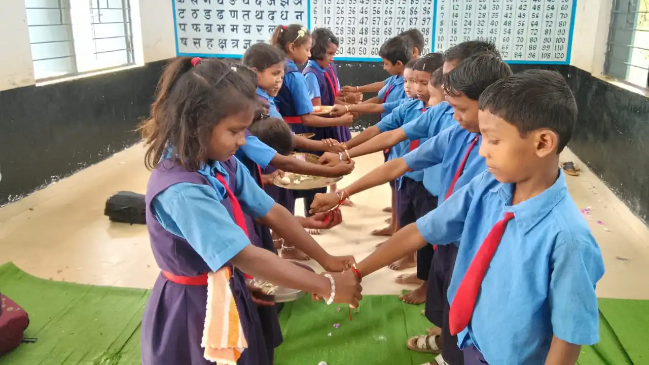 बसना : हर्षोल्लास से मनाया गया रक्षा बंधन पर्व - CG Sandesh