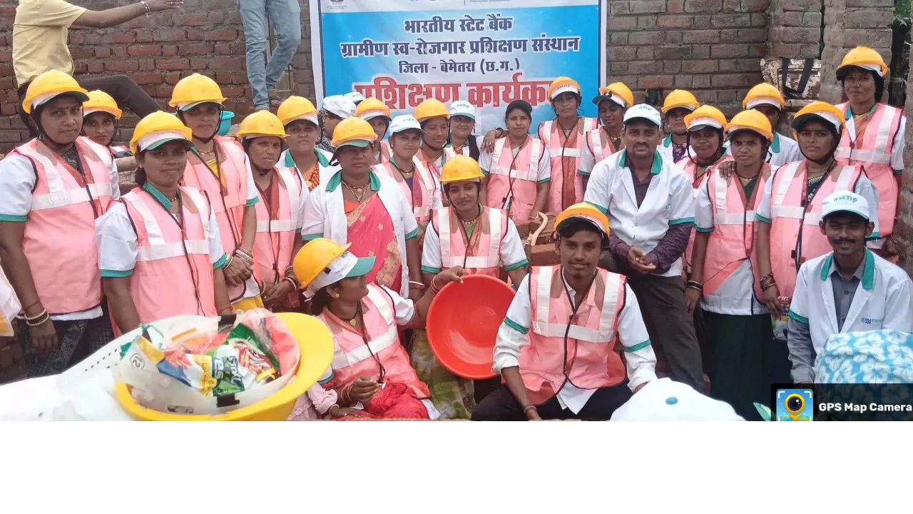 CG: युवा सिख रहे हैं सपनों को साकार करने की कला, टेमरी गांव ... - CG Sandesh