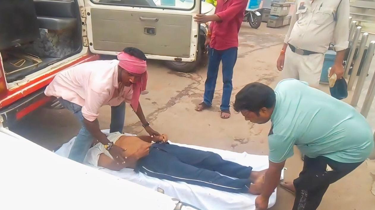 CG : ट्रेन में सफर के दौरान युवक की मौत, स्टेशन पर उतारकर कर... - CG Sandesh