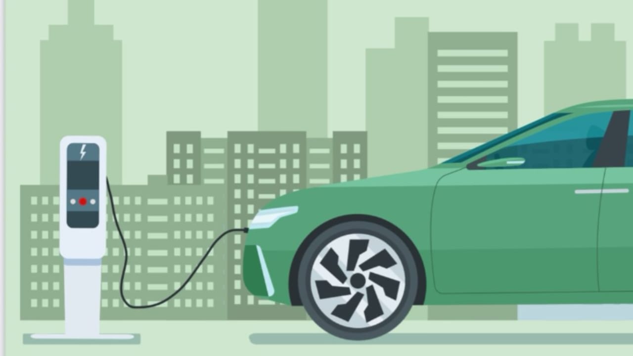 2030 तक भारत में हर तीसरी गाड़ी होगी EV? स्क्रैपिंग रूल में बड़ा बदलाव