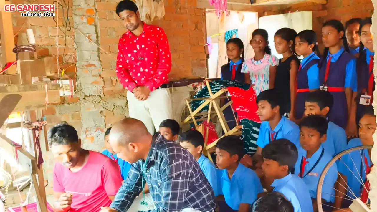 सरायपाली : रिमजी शाला में रजत जयंती महोत्सव पर विभिन्न शैक्ष... - CG Sandesh