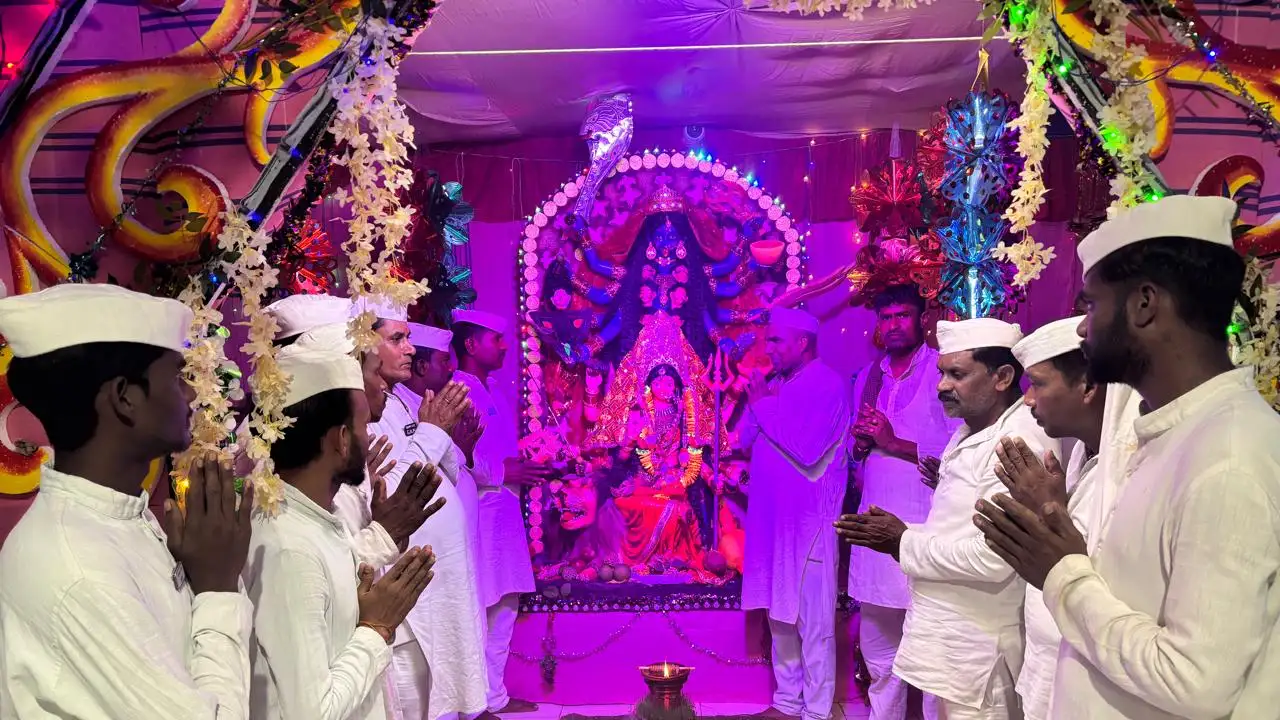 माँ दुर्गा की भक्ति से गूंजा केन्द्रीय जेल रायपुर, 802 बंदिय... - CG Sandesh