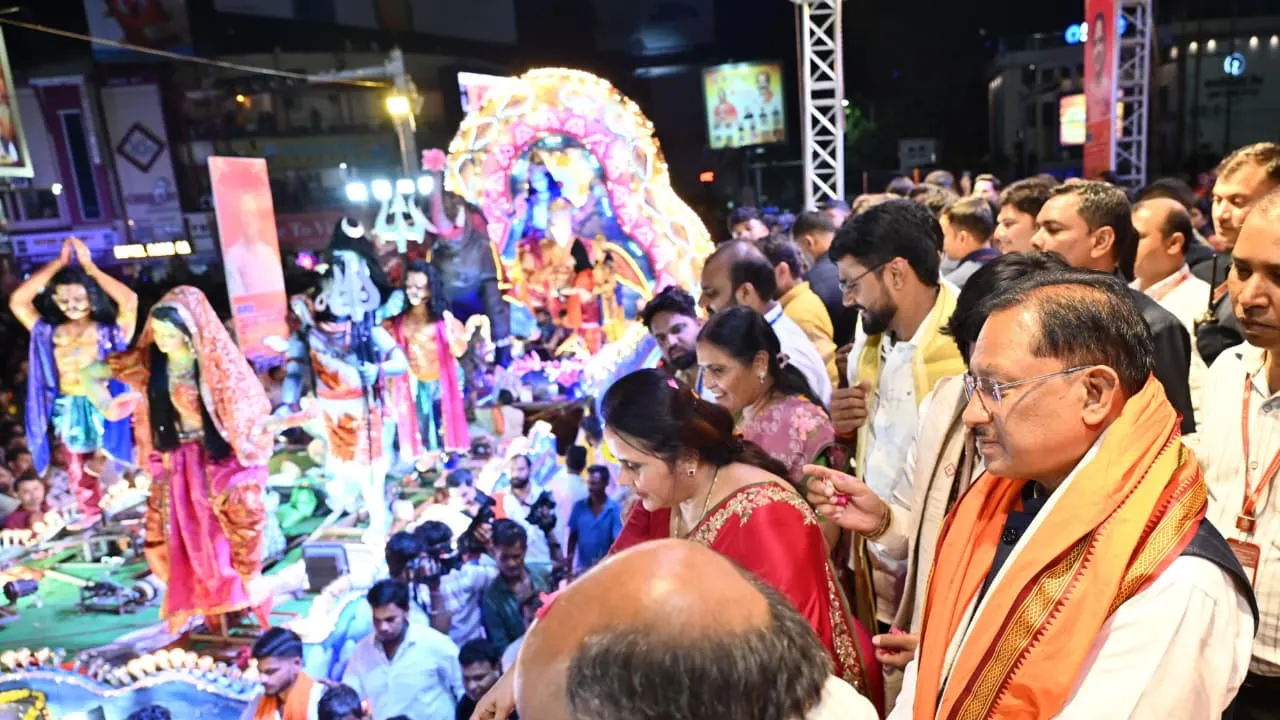 ऐतिहासिक विसर्जन झांकी में पहुंचे मुख्यमंत्री साय - CG Sandesh