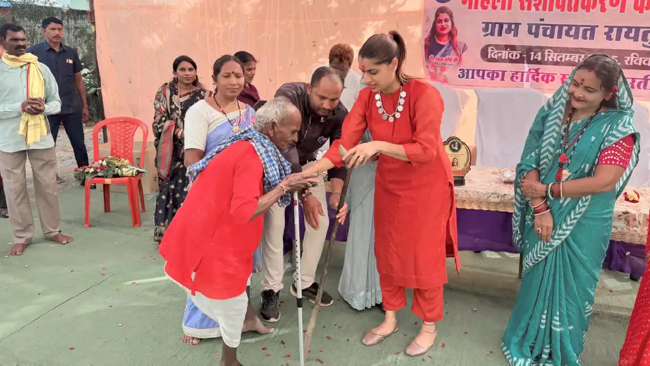 महासमुंद : महिला जागरूकता कार्यक्रम संपन्न - CG Sandesh