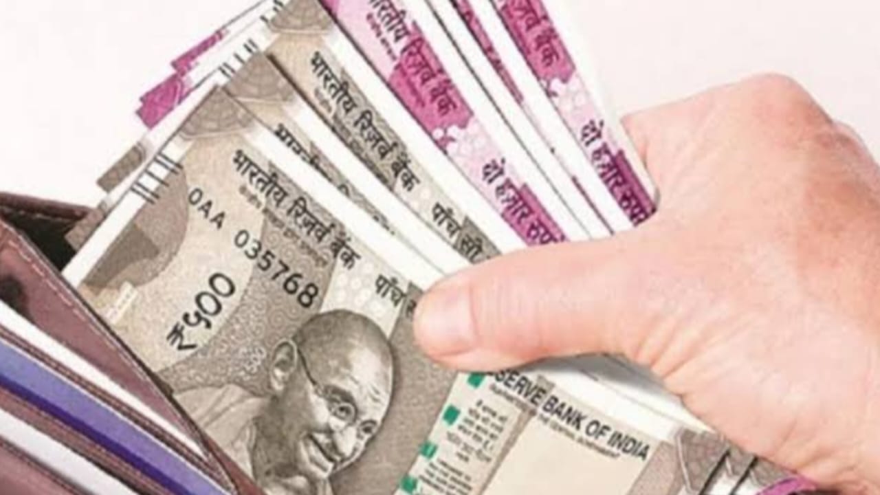 अब पढ़ाई ही नहीं, कमाई भी! स्टूडेंट्स ऐसे बना सकते हैं महीने... - CG Sandesh