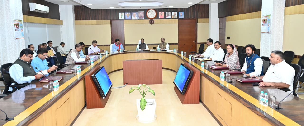 CG ब्रेकिंग : साय कैबिनट की बैठक संपन्न, शहीद ASP आकाश राव ग... - CG Sandesh