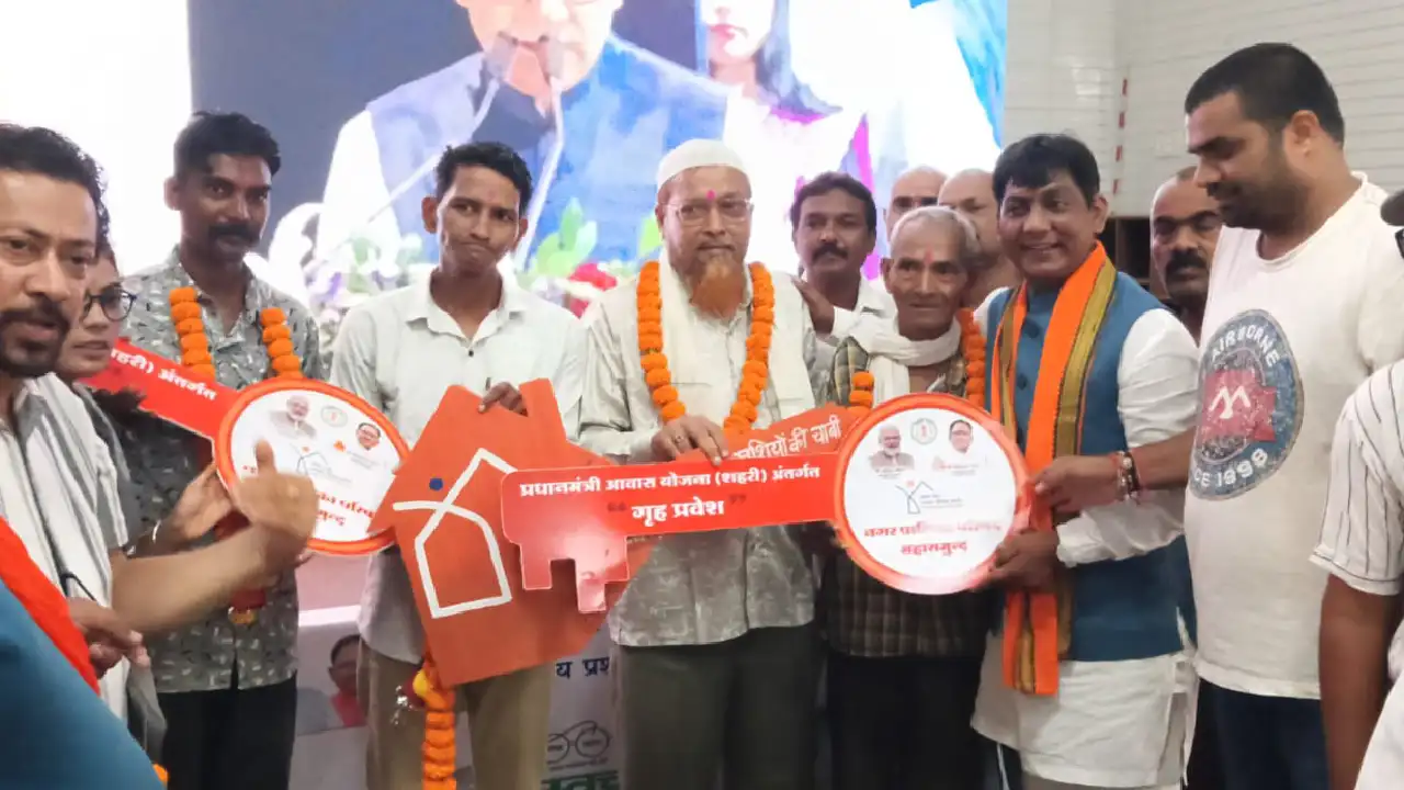 महासमुंद : स्वच्छता ही सेवा 2025 : प्रधानमंत्री स्वनिधि योजन... - CG Sandesh