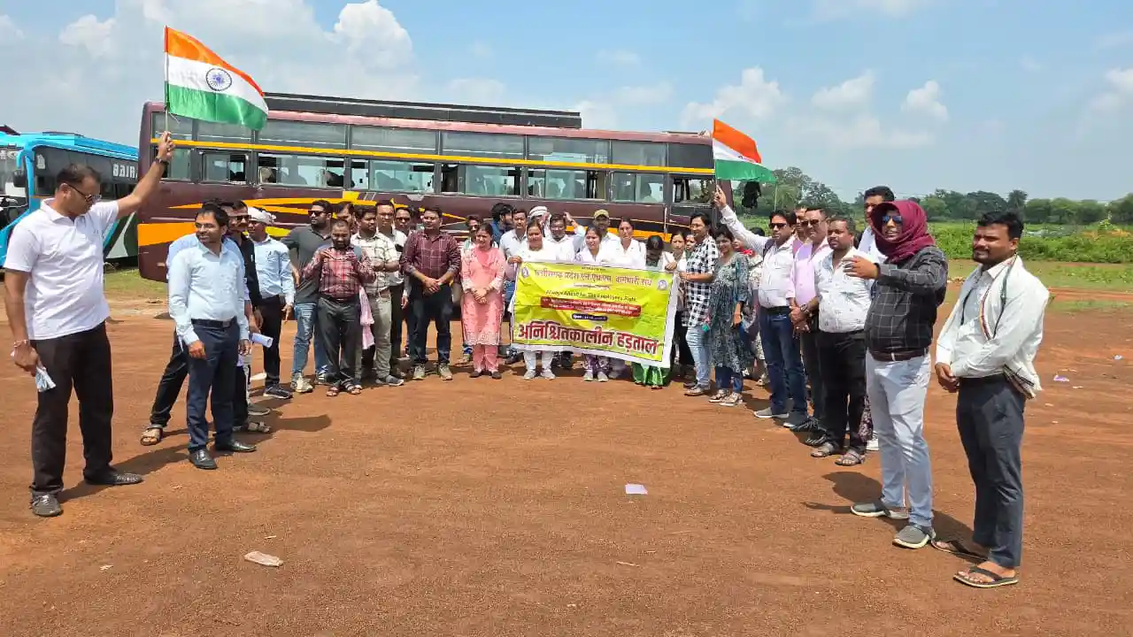 महासमुंद : जेल भरो आंदोलन में जिले के 513 कर्मचारी शामिल - CG Sandesh