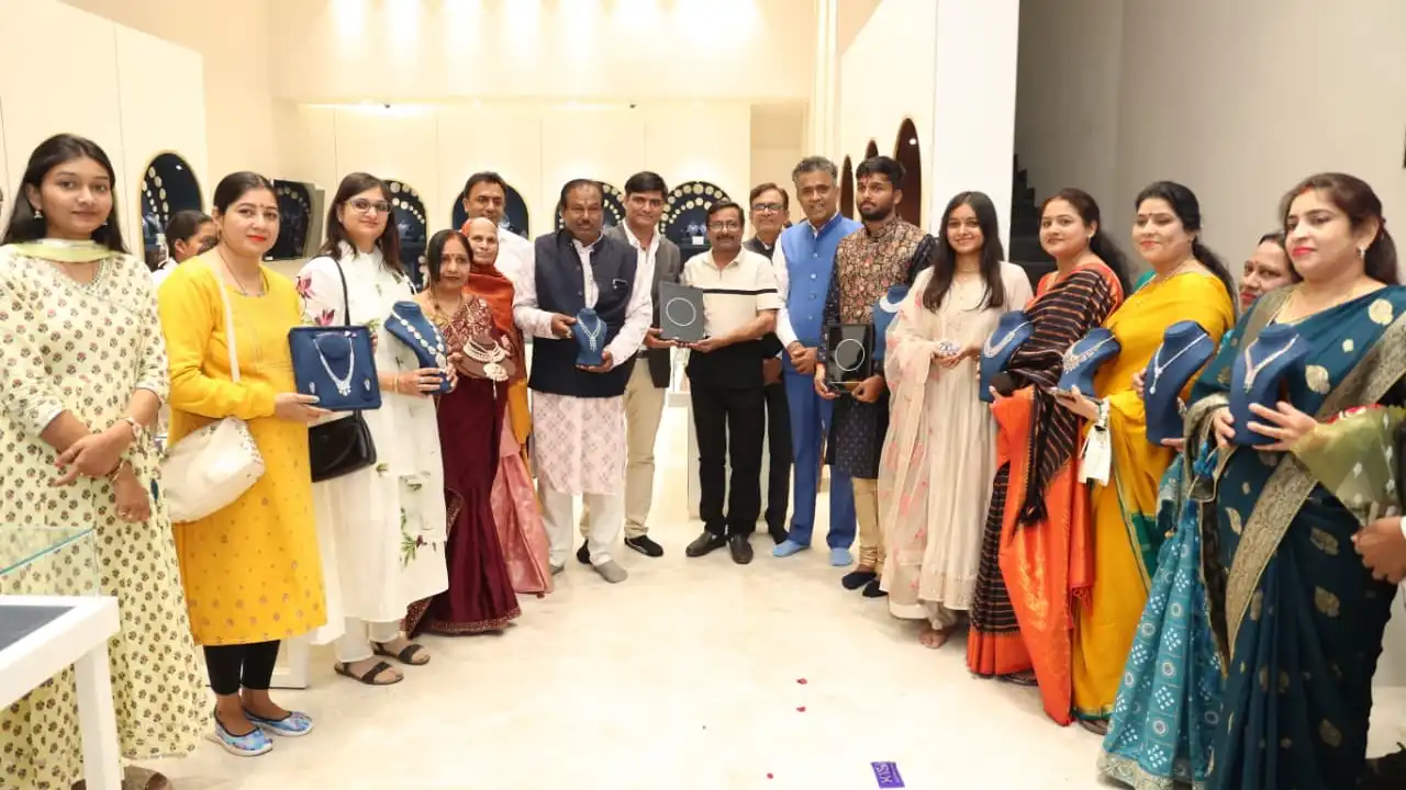 किसना ने छत्तीसगढ़ के बिलासपुर में राज्य का तीसरा एक्सक्लूसि... - CG Sandesh