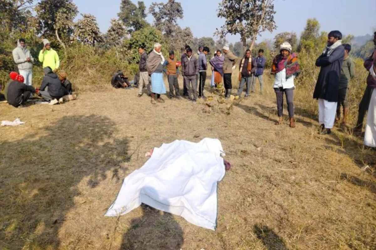 CG : जंगल में मिली बुजुर्ग की गर्दन कटी लाश, फैली सनसनी - CG Sandesh