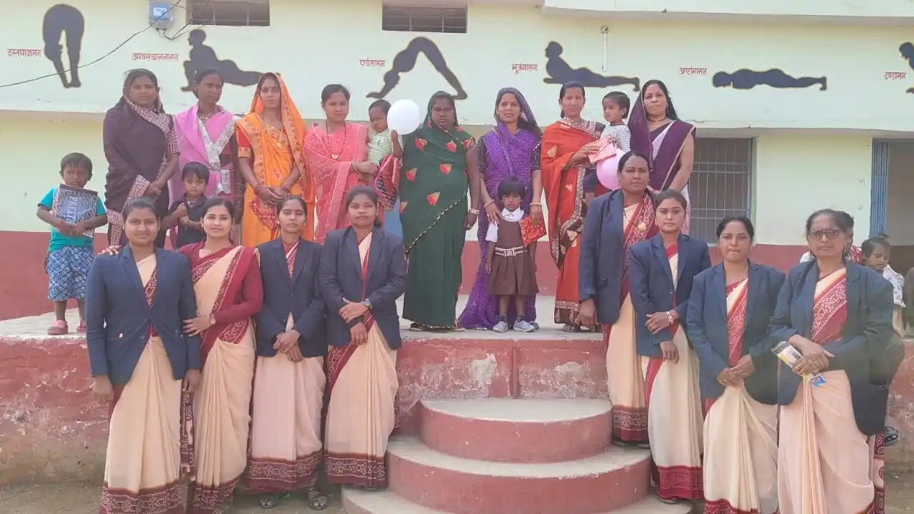 सरस्वती शिशु मंदिर में हर्षोल्लास के साथ मनाया गया बसंत पंचम... - CG Sandesh