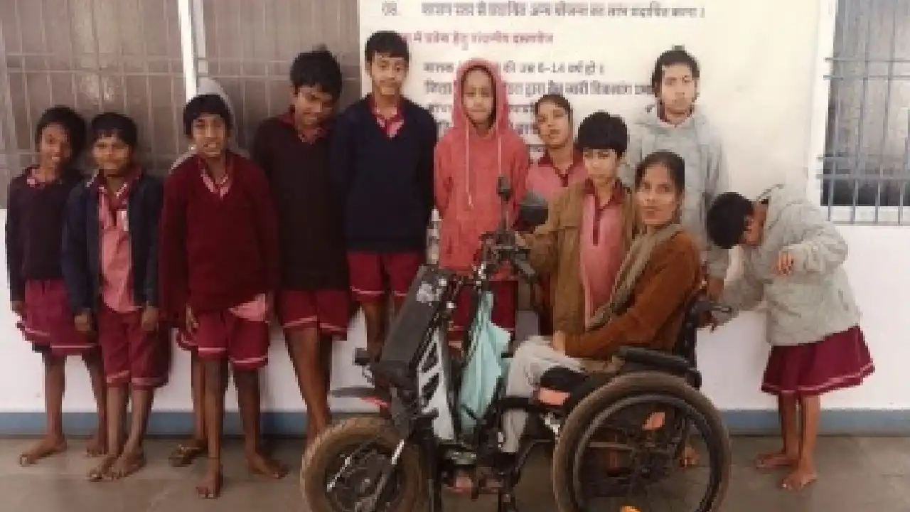 महासमुंद : दिव्यांगता से आत्मनिर्भरता की ओर कु. तेजस्वी साहू - CG Sandesh