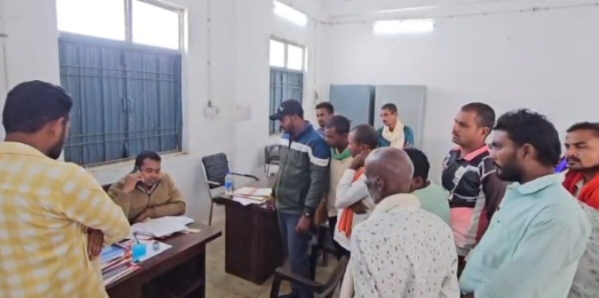 CG : अंगूठा लगवाया, चावल नहीं मिला, PDS व्यवस्था पर गंभीर सव... - CG Sandesh