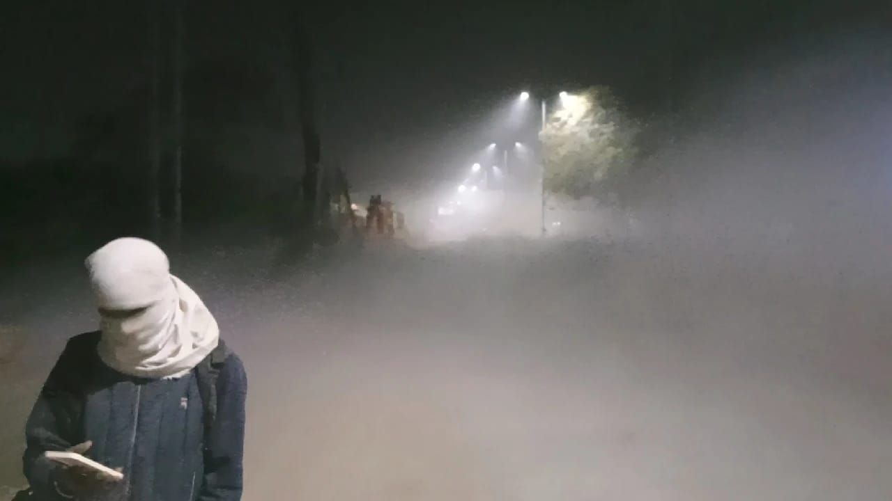 बसना : सड़कों पर जेब्रा क्रासिंग पेंट बनाने ठेकेदार ने नगर मे... - CG Sandesh