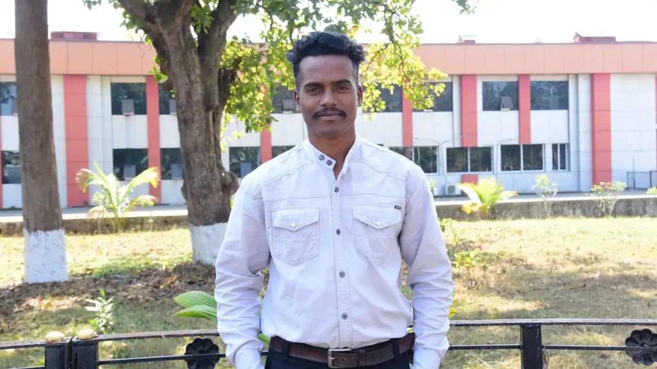 छत्तीसगढ़ : किसान परिवार के बेटे ने बीएसएफ में चयनित होकर बढ़... - CG Sandesh