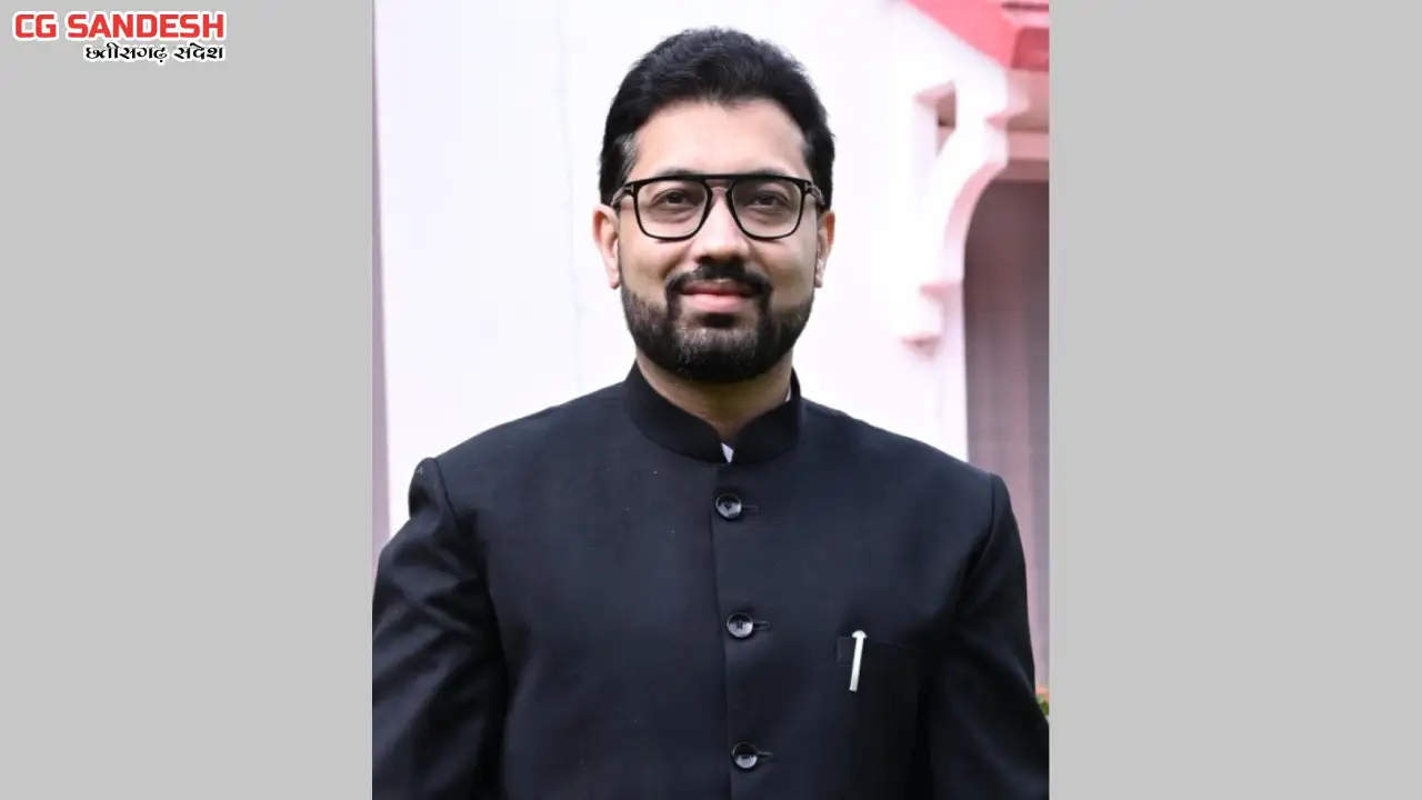 महासमुंद : परीक्षा से पूर्व कलेक्टर लंगेह ने विद्यार्थियों, ... - CG Sandesh