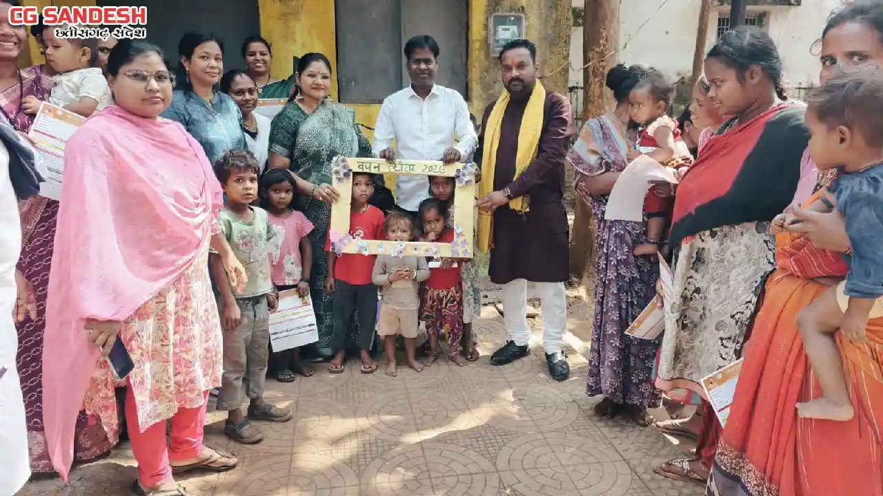 महासमुंद : वजन त्यौहार में बच्चों व गर्भवती महिलाओं की जांच,... - CG Sandesh