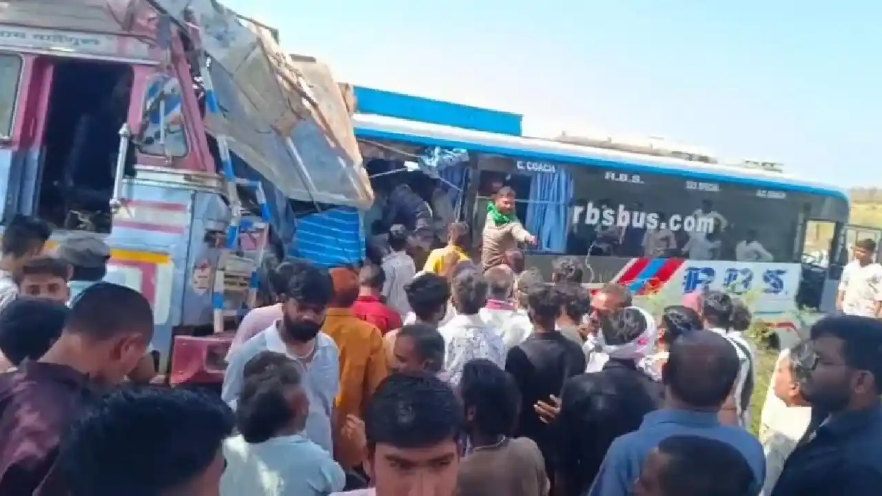 रायपुर–बिलासपुर हाईवे पर दर्दनाक सड़क हादसा, 5 बस यात्रियों क... - CG Sandesh